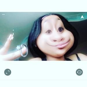 Meet your Posher, Nadia